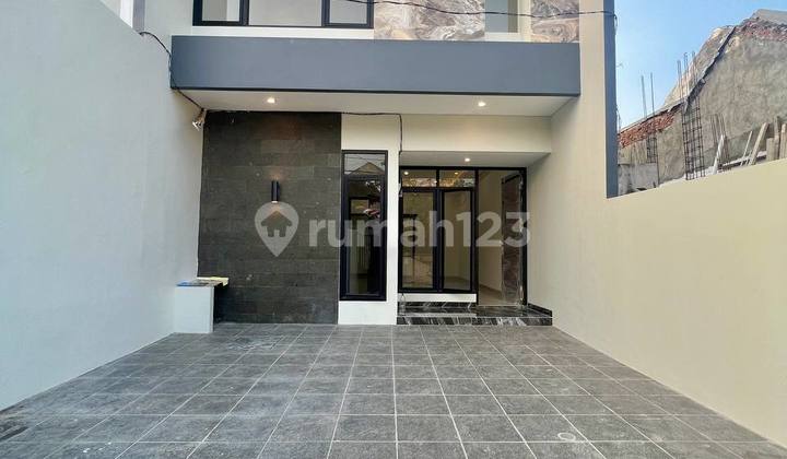 Rumah Baru Rungkut Mapan 2 Lantai Ada Backyard & Area Cuci Jemur 2