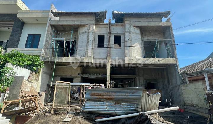 Rumah Baru Minimalis Nirwana Eksekutif 2 Lantai Living Room Lega 2