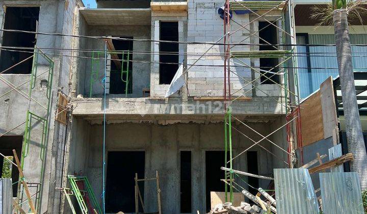 Rumah Baru American Style Araya Tahap 2 Lokasi di Jalan Boulevard 1