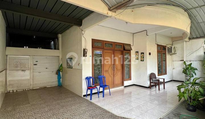 Rumah Kos Aktif di Manyar Indah 15 Kamar Strategis di Pusat Kota 2