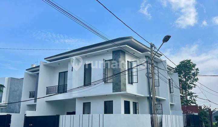 Rumah American Style Araya Tahap 2 Bangunan 2 Lantai Posisi Hoek Rumah American Style Araya Tahap 2 Bangunan 2 Lantai Posisi Hoek
