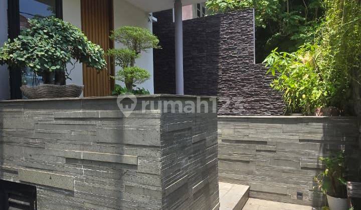 Rumah Modern Tropical di Araya Tahap 1 Split Level Semi Furnished 2