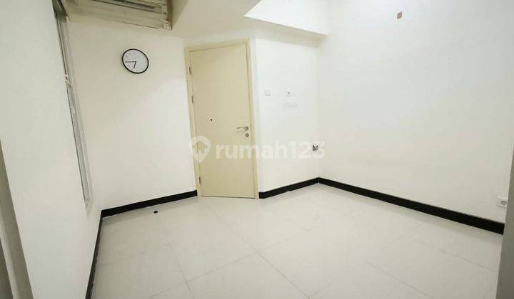 Apartemen Amor 2 BR Kondisi Semi Furnished Posisi Pojok View City 1