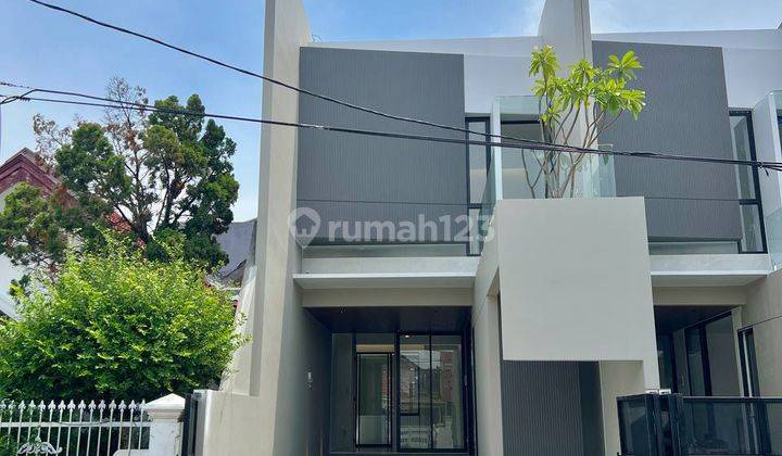 Rumah Industrialis Modern di Manyar Tirtoasri 2 Lantai High Spec