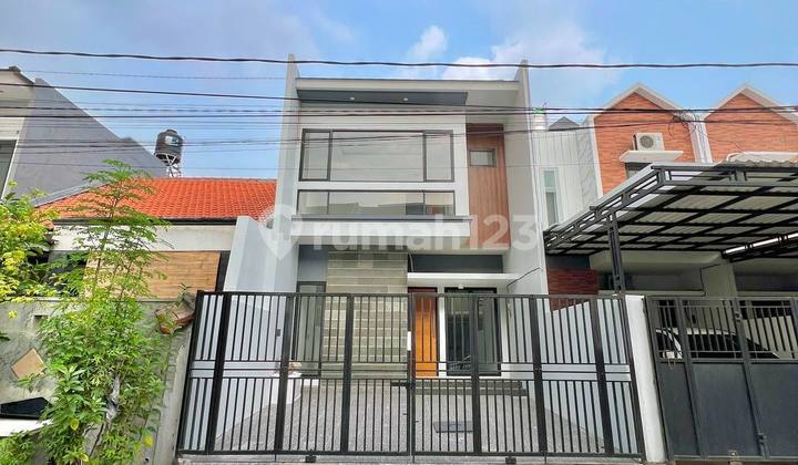 Rumah Baru Klampis Semolo Tengah 2 Lantai Lokasi Strategis