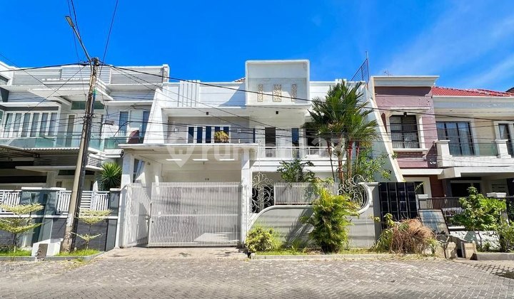 Rumah Mewah di Dharmahusada Megah Permai 2 Lantai baru Renovasi