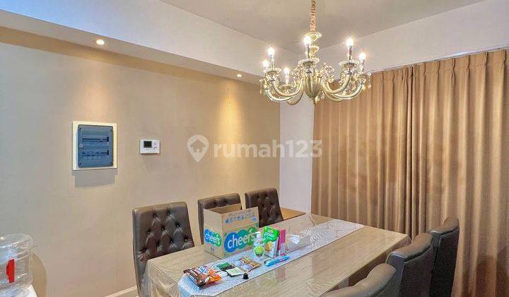 Apartemen The Peak 3+1 BR Hoek Lantai 33 Private Lift Furnished 2