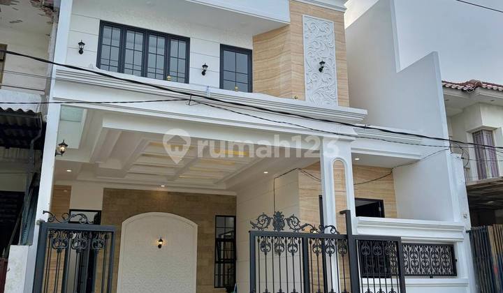 Rumah Baru Classic Style Babatan Pantai Kenjeran 2 Lantai + Bonus
