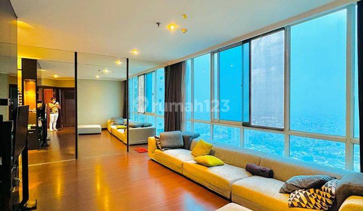 Apartemen Via Ciputra World 3 BR Lantai 36 Fully Furnished 2