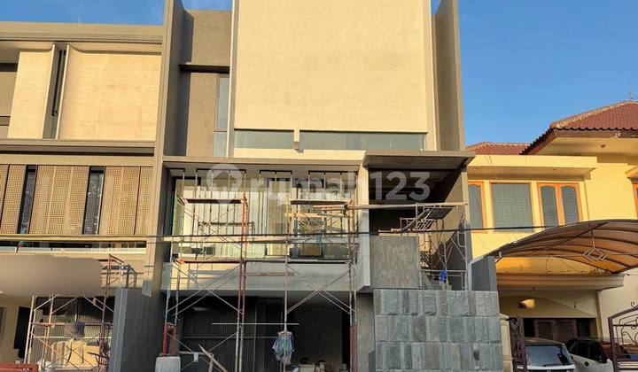 New Premium House Manyar Kertoadi 3 Floors Spacious Design Width 9 New Premium House Manyar Kertoadi 3 Floors Spacious Design Width 9