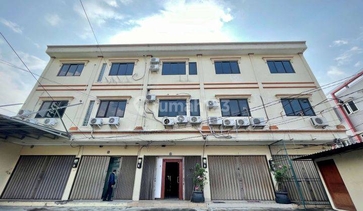 Sewa Ruko Tomang Utara, Jakarta Barat 3 Lantai Carport 8 Mobil 2