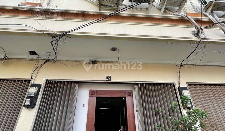 Sewa Ruko Tomang Utara, Jakarta Barat 3 Lantai Carport 8 Mobil 5