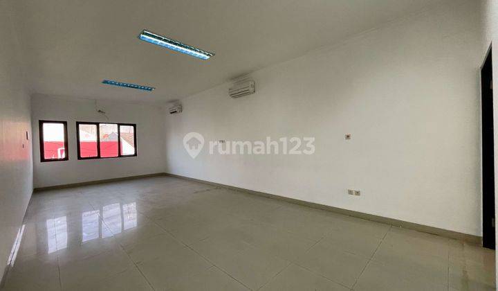 Sewa Ruko Tomang Utara, Jakarta Barat 3 Lantai Carport 8 Mobil 16