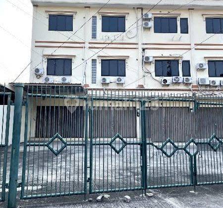 Sewa Ruko Tomang Utara, Jakarta Barat 3 Lantai Carport 8 Mobil 21