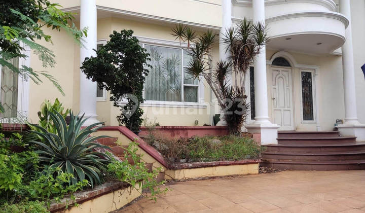 Jual Rumah Mewah Taman Kebun Jeruk 2 Lantai Hook Semi Furnished 5