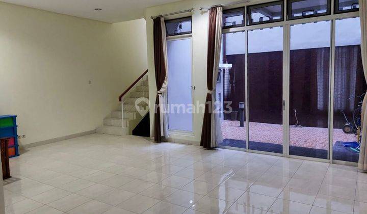 Jual Rumah Jalan Kecapi 2 Lantai Jakarta Selatan 3 Kamar Tidur 2