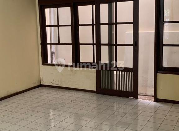 Dijual Rumah 2 Lantai di Bintaro Sektor 2 