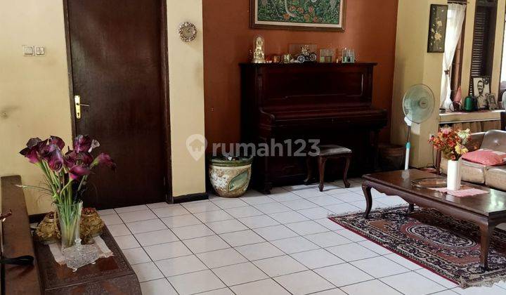 DIJUAL Rumah Hoek Luas di Jagakarsa  2