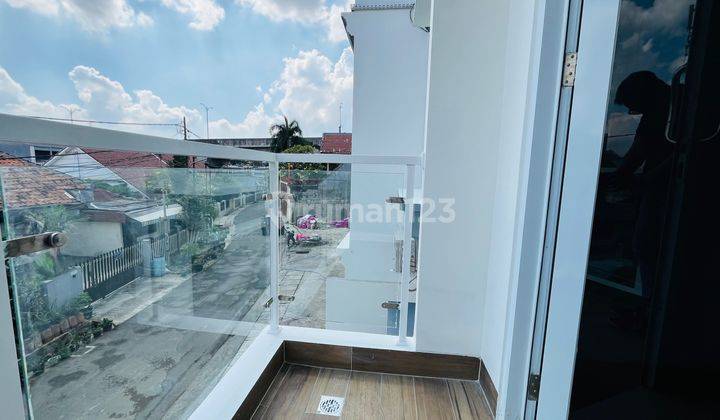 Rumah Mewah Modern Cempaka Putih Dekat Jalan Letjen Suparpto 10