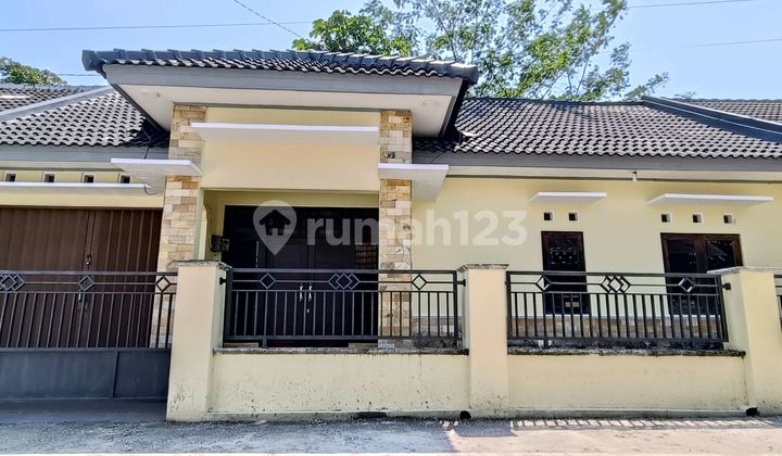Rumah Modern Selatan Kampus Uii Kaliurang Sleman Jogja