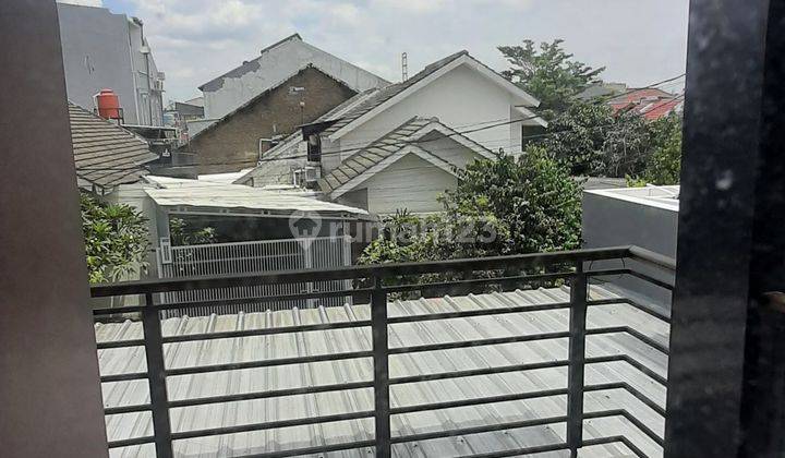 Rumah 2 Lantai Bagus Sertifikat Hak Milik di Grand Antapani Town House, Bandung 1