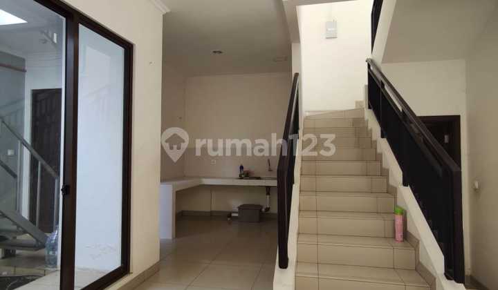 Rent a 2-Story House in Chyntia Cluster, Summarecon Bandung | 4 Bedrooms | 55 Million/Year 2