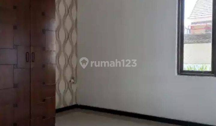 Rumah Kontrakan 2 Lantai Bagus Dalam Cluster Dekat Polda Jabar 2