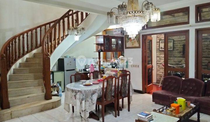 Rumah Di Jual Sayap Ahmad Yani 2,5 Lantai Bisa Untuk Kos2an 1