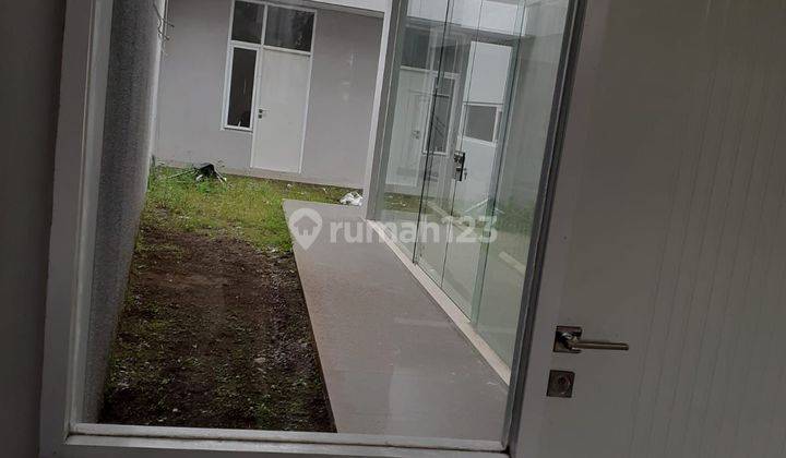 Rumah di sayap lengkong 2 Lantai SHM Baru Timur 2