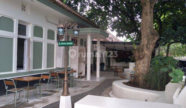 Rumah SHM model Belanda artistik nyaman di Burangrang bandung 1