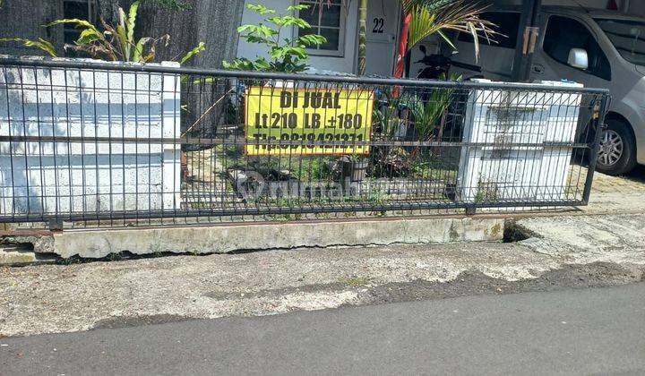 Rumah di jl . Sindang Asih SHM Butuh Renovasi bandung 1