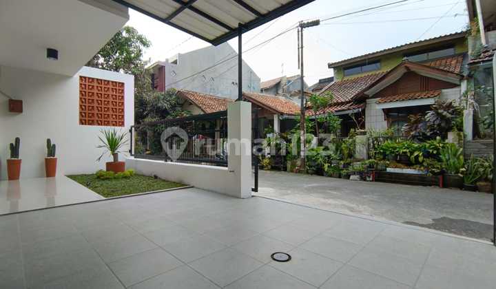 Beautiful House In. Santosa Asih Sukarnohata Complex, Bandung 2