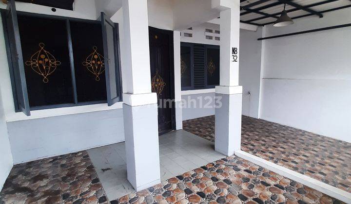 Disewakan rumah dalam cluster, siap huni Raffles hills Cibubur 1