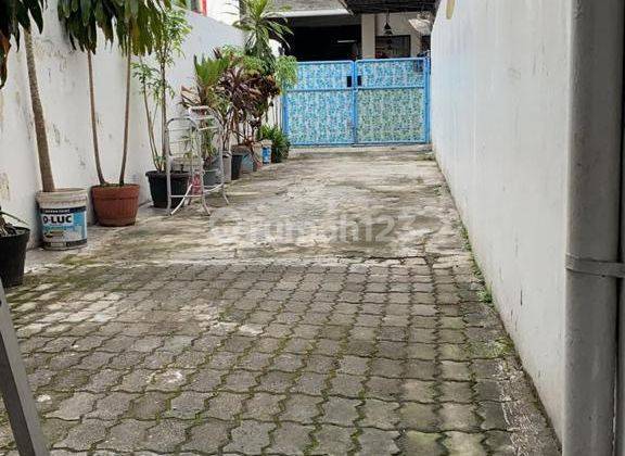 Rumah Tanah Bentuk L di Tanah Kusir Kebayoran Lama 2