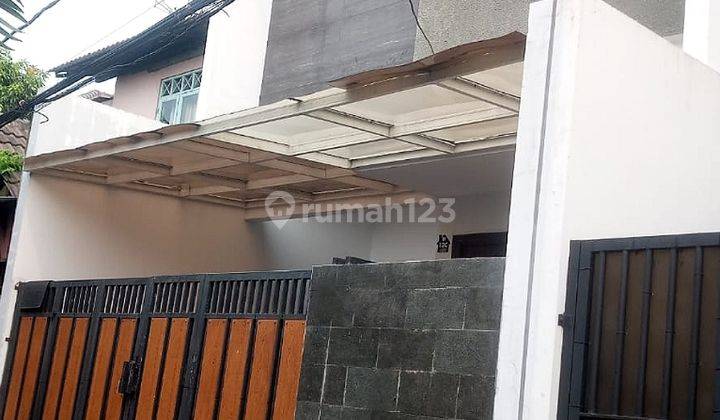 Rumah 2,5 Lantai Akses Jalan Pruis di Ciganjur Jagakarsa 1