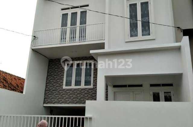 Dijual Cepat Rumah Bagus 3 Lantai di Kebagusan Pasar Minggu