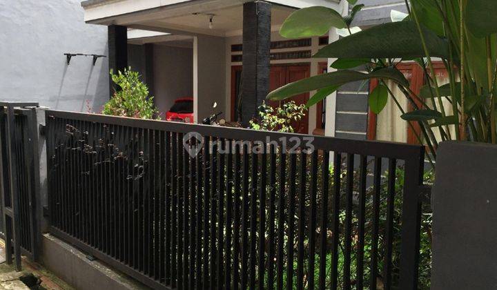 Rumah Pinggir Jalan di Pusatnya Cinere Depok 2