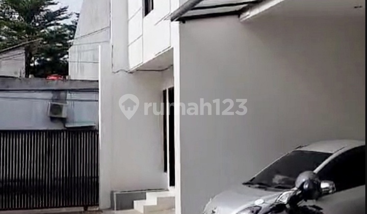 Rumah Baru 2 Lantai dalam Cluster di Jagakarsa