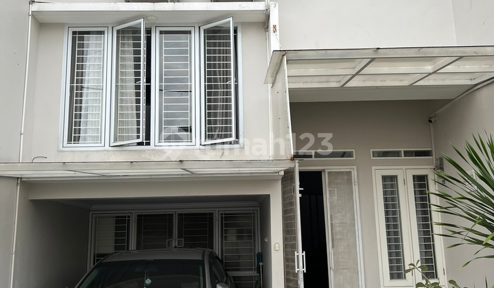 Rumah Cluster 2,5 Lantai di Jagakarsa