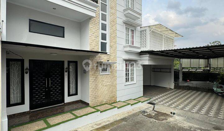 Dijual Rumah Cluster Ada Kolam Renang di Jagakarsa 1