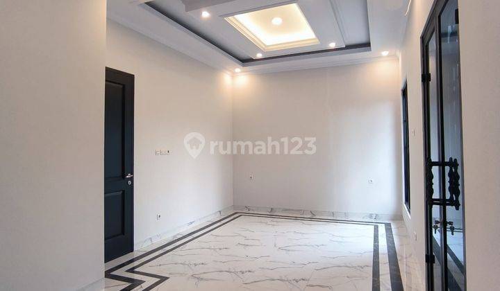 Dijual Rumah Classic Modern Siap Huni di Jagakarsa 2