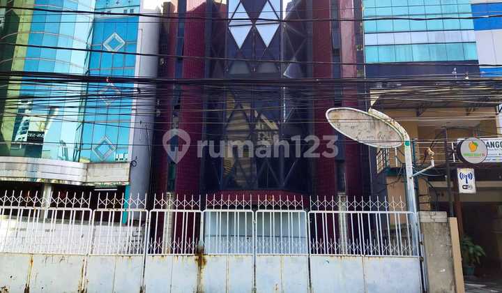 Disewakan mini building untuk kantor 4 lantai Mangga besar raya. Jakarta barat