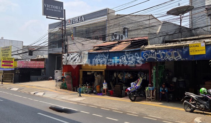 Ruko komersil 3 lantai di jalan raya Fatmawati. Jakarta Selatan Ruko komersil 3 lantai di jalan raya Fatmawati. Jakarta Selatan