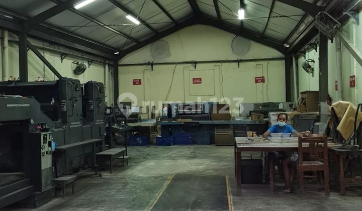 Gudang 3 in 1 (workshop + Office 4 lantai) luas 1409 m2 di Kalibaru timur, Kemayoran Jakarta Pusat. Gudang 3 in 1 (workshop + Office 4 lantai) luas 1409 m2 di Kalibaru timur, Kemayoran Jakarta Pusat.
