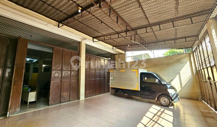 Ruko Gandeng 3.5 lantai lebar muka 20 m jarang ada di karang Anyar - pasar baru Jakarta Pusat Ruko Gandeng 3.5 lantai lebar muka 20 m jarang ada di karang Anyar - pasar baru Jakarta Pusat