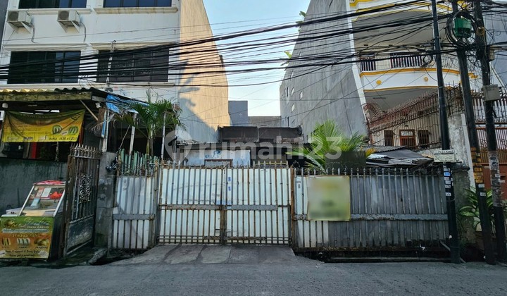 Rumah Tua Luas 216 M2 di Jual Hitung Tanah Saja Jelambar Baru 6. Jakarta Barat Rumah Tua Luas 216 M2 di Jual Hitung Tanah Saja Jelambar Baru 6. Jakarta Barat