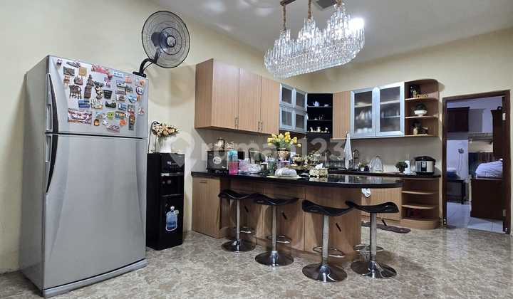 Nice House 1.5 Floors Modern Area 378 M2 Ready to Occupy in Pariaman, Setiabudi. South Jakarta 2