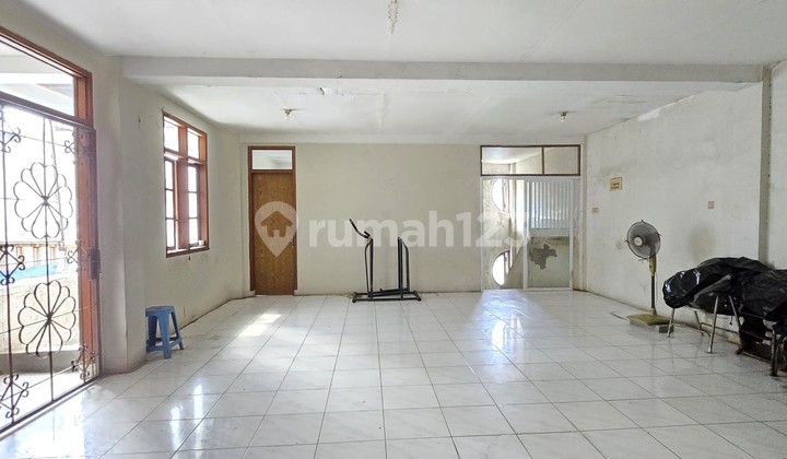 Rumah tinggal 3 lantai luas 165 m2 siap huni di kebon jeruk, Sawah besar. Jakarta Pusat 2