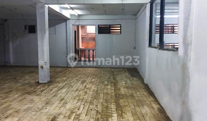 DIJUAL Tanah dan bangunan ( ex Workshop) luas 1000 m2 di Jalan Tiong - Karet Kuningan - Jakarta Selatan