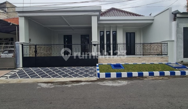 Rumah Dijual Darmo Permai Timur, Surabaya 1